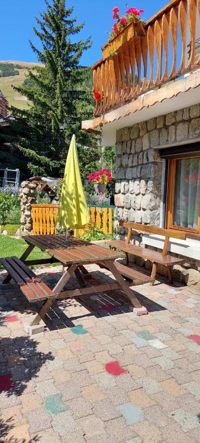 Le Chalet Лес дьо Алпс Екстериор снимка